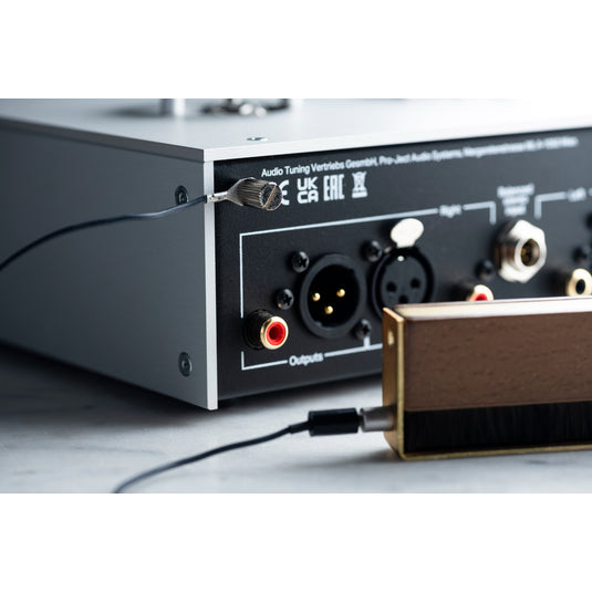 Pro-Ject Brush It Premium Anti-Static Carbon Fibre Record Brush with Ground Wire Standard