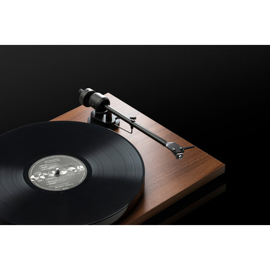 Pro-Ject E1 Turntable with Pick It MM E Cartridge