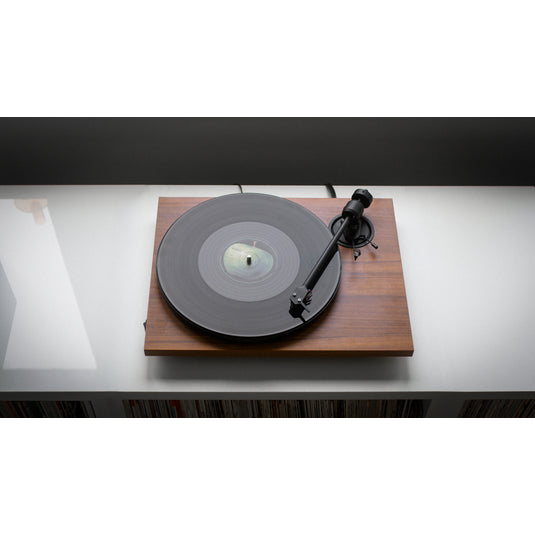 Pro-Ject E1 Turntable with Pick It MM E Cartridge