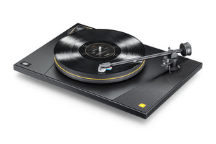 MoFi UltraDeck with Ultra Tracker Cartridge - Magnum Sound and Vision