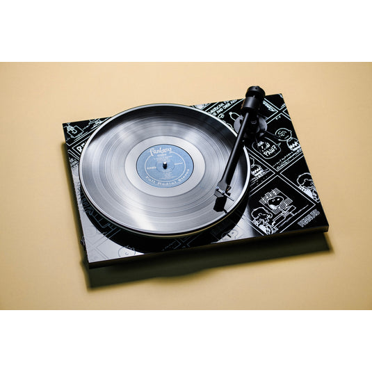 Pro-Ject Peanuts Turntable with Ortofon OM 10 Cartridge