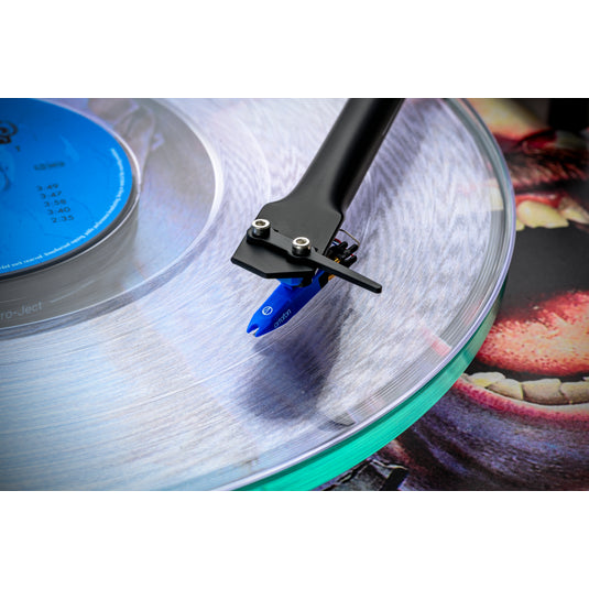 Pro-Ject Scorpions Limited Edition Turntable with Pick It 25A Cartridge